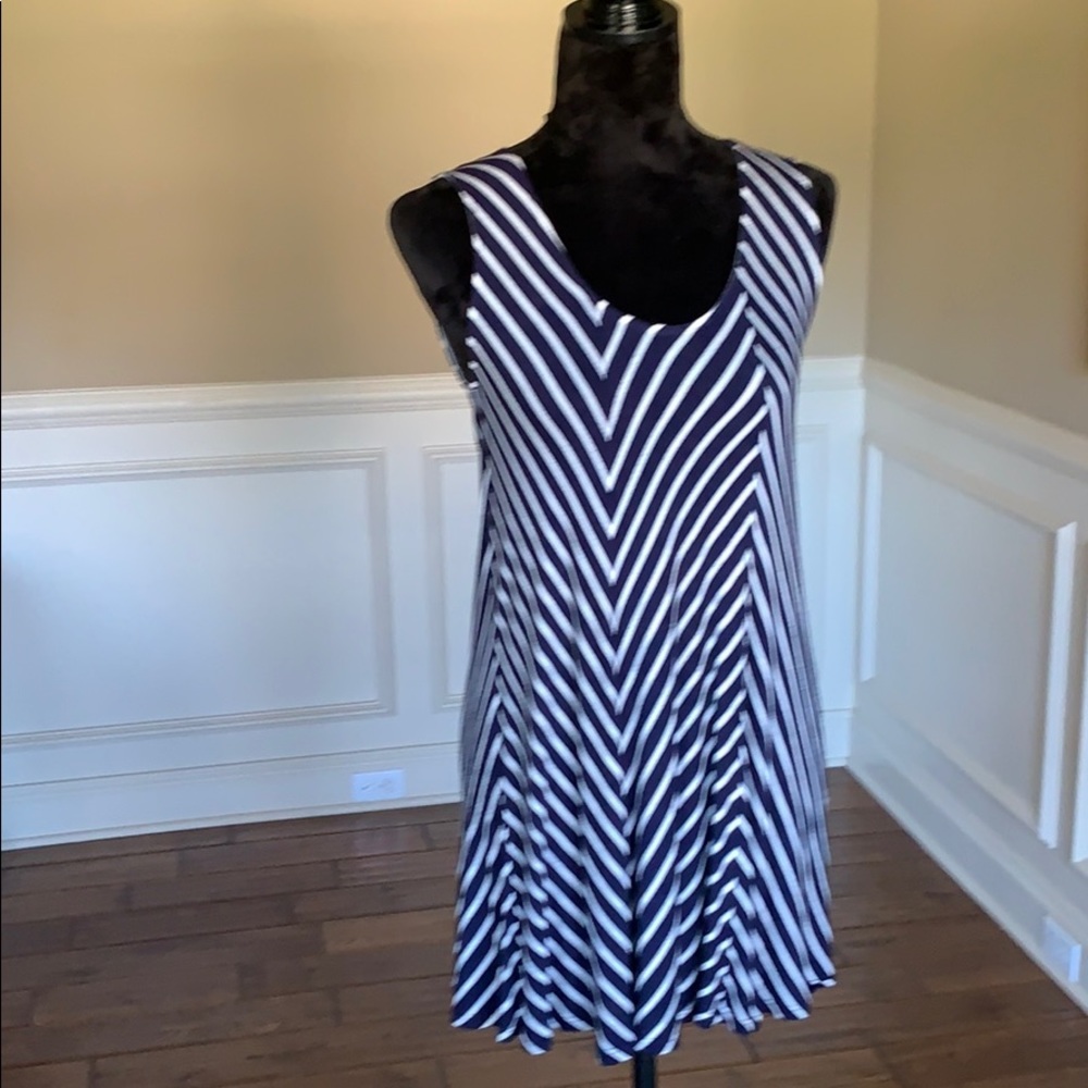 ✨Like New✨EllumiNation Sleeveless Fit&Flare Dress